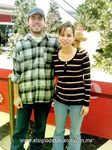 07012009
David Roberto y Raquel Margarita Ayoub en reciente festejo navideño