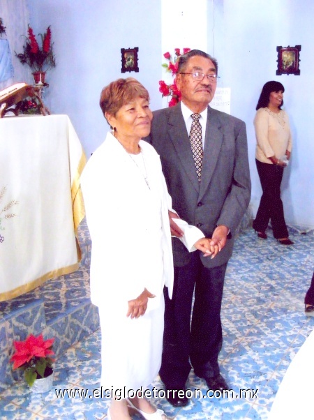 09012009
Francisca Ríos Galván y Macario Cortinas Ledezma festejaron sus Bodas de Oro el pasado 20 de diciembre