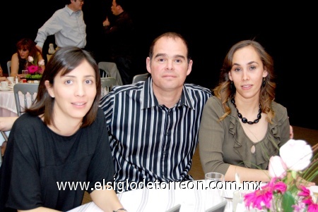 07012009
Minna del Río, Jorge García Colores y Pilar de García