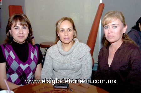 08012009
Laura Guevara, Lulú Ugalde y Violeta Ayup