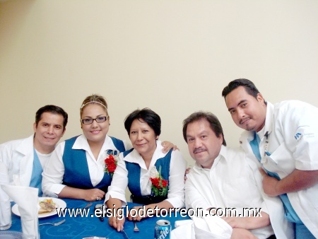 10012009
Andrés Aguirre, Aracely Ortega, Mary Solís, Alfredo Sánchez y José Guadalupe Nájera