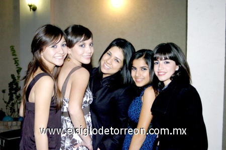 03012009
Sofía González, Alicia Ramírez, América Cárdenas, Analy Serna y Ana Cris de la Peña