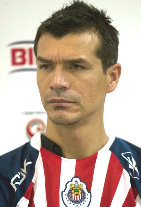 Jared Francisco Borgetti Echavarría vestirá su septima playera en el balompie mexicano con las Chivas Rayadas del Guadalajara para enfrentar la Copa Libertadores en su edición 2009.