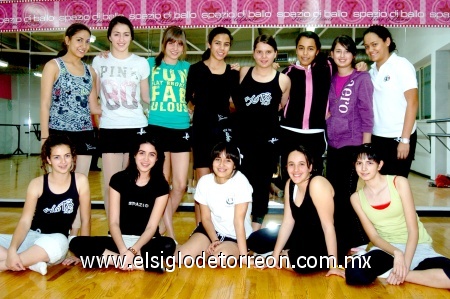 13012008
Cristy, Sofía, Brenda, Daniela, Lupis, Alejandra, Ana Sofía, Daniela, Dany, Nina, Isabel, Maviel y Ana Sofía.