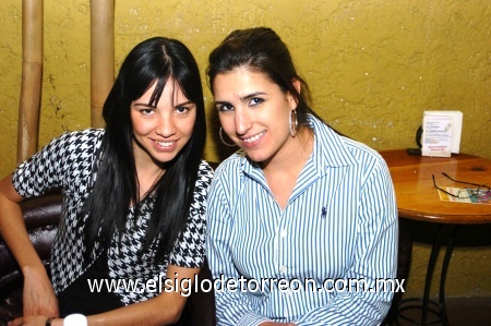 12012008
Brenda Espinoza y Maribel Barajas.