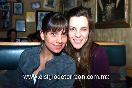 12012008
Layla Rueda y Aranza Berlanga.