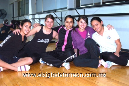 13012008
Isabel Peña, Lupis Martínez, Ale Acosta, Dany Müller y Ana Sofía González.