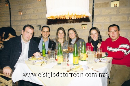 José Martín, Pablo, Blanca, Selina, Begoña y Alex.