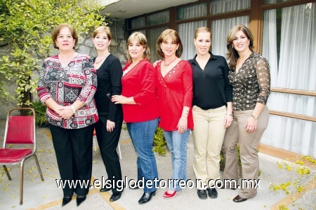 Gabriela Zúñiga de Esmeri, Cecilia Zúñiga de Sánchez, Ana María Zúñiga de Lack, Catalina Zúñiga Valdés y Leticia Zúñiga de Gutiérrez.
