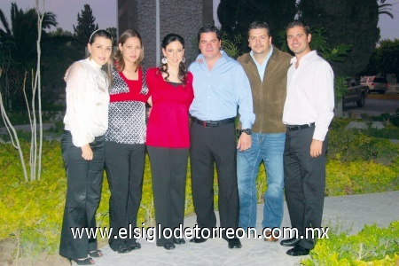 Nidia Dávila, Susana Garza, Verónica Zertuche, Jorge Jalife, Alejandro Veyán y Humberto Ruiz.