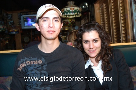 19012009
Aldo Hernández y Rocío de la Fuente.
