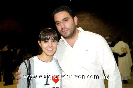 20012009
Mary Chuy y Juan Miguel González.