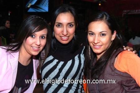 19012009
Abril Reyes, Edith Medina y Ruth González.