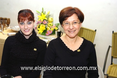 19012009
Sandra Torres de Duarte y Paulette Wiley de Duarte.