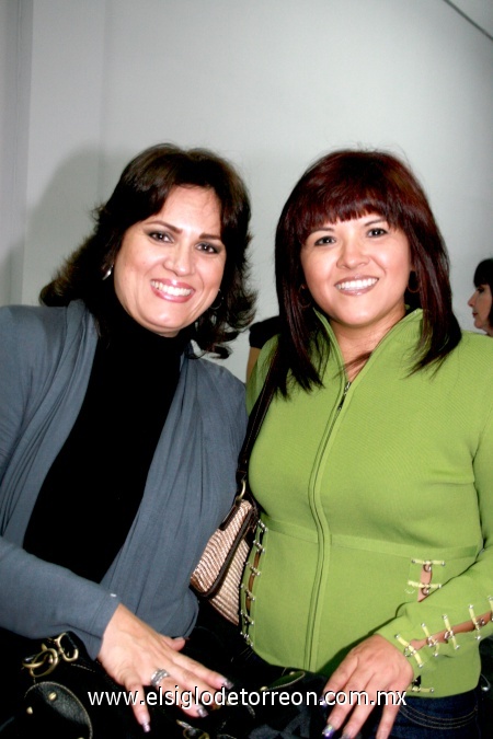 11012009
Diana de Estrada e Hilda de Hernández