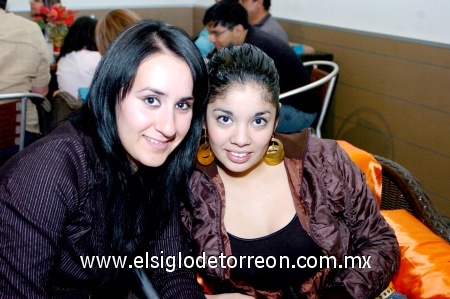 11012009
Frissia Monsiváis y Jéssica Torres