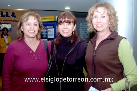 11012009
Gloria Meléndez, Rebeca Frías y Rocío Arrañaga.