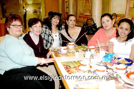 11012009
Rosy, Argelia, Lupina, Adriana, Laura y Lupita Sarmiento