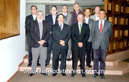 16012009
Héctor Villarreal, Jorge Cepeda, Alberto Martínez, Alfonso Campa, Andrés Sotomayor, Ricardo López, Salvador Sánchez, Federico Ramos, Jaime Murra y Roberto García.