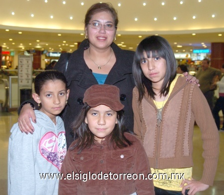15012009
Ashley, Andrea, Alejandra y Karla Flores.