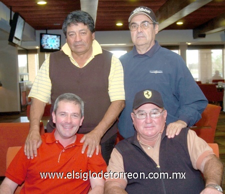 15012009
Marcelo Torres, Conejo Olhagaray, Lalo Rodríguez y Víctor Sirgo.