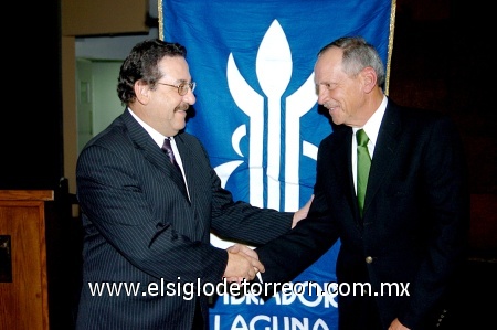 16012009
Jorge Cepeda Ruvalcaba entregó la estafeta a Alberto de Jesús Martínez Guerra.