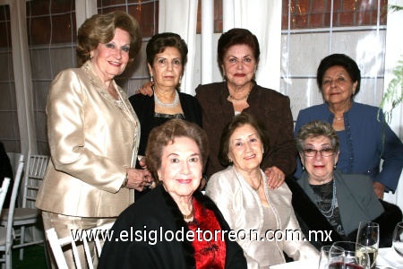 26012008
Conchita Borrego, Conchita Arias, Ofelia de López, Mirita de Treviño, Lolita Rebollo, Amelia Boehringer y Tere de Borrego.