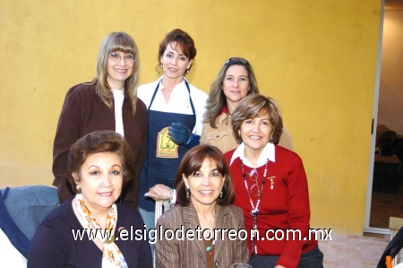 26012009
Ángeles Balcázar, Lety Cepeda, Licha Cepeda, Elisa Vargas, Leny Gibert y Laura de la Fuente.