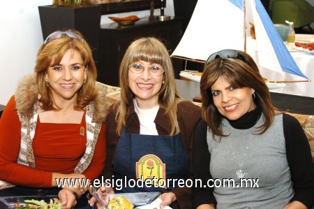 27012009
Olga de Luna, Leny Gibert y Coco de Gallegos.