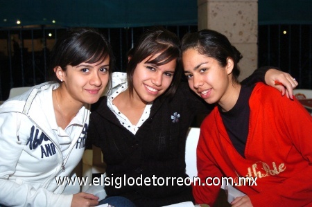 27012009
Pamela Zugasti, Judith Mendieta y Danya Berumen.