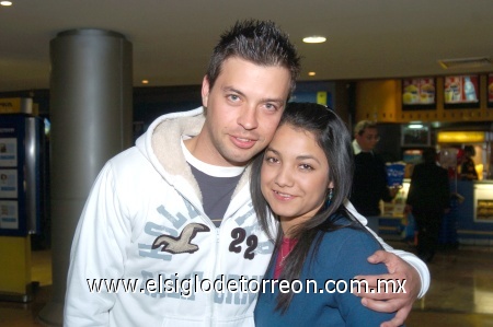 17012009
Ramón Lizárraga y Ana Karen Mendoza.