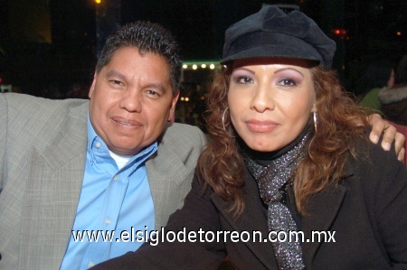 18012009
David Vargas y Claudia López.