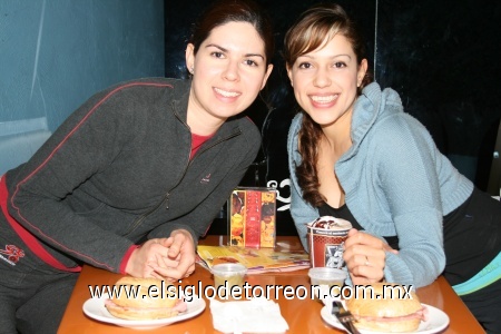 18012009
Nancy Nájera y Arlene Valdepeñas.