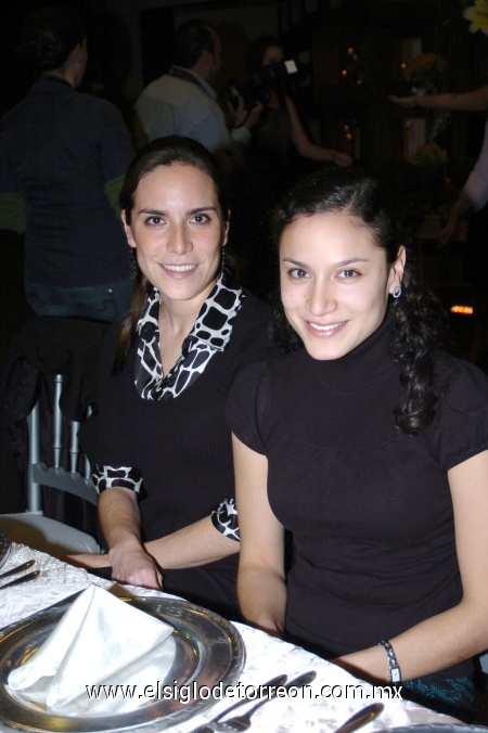 18012009
Alejandra y Pily Sánchez.