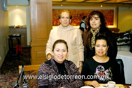 18012009
Ana María de la Mora, Lupita de Riojas, Alma Gallegos y Lucy Rodríguez.