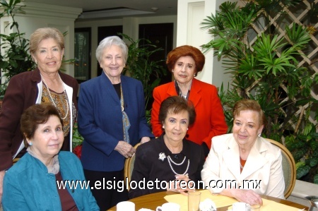 18012009
Graciela de Bujdud, Soledad de Anaya, María del Carmen Flores, Martha de Saldaña, Elena de Lugo y Norma de Salas.