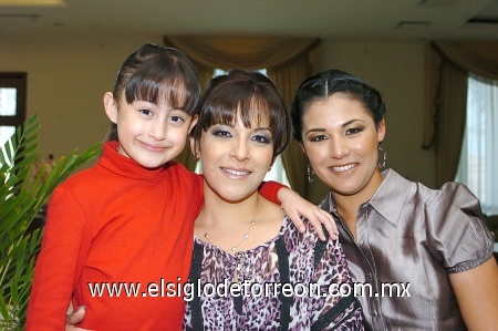 18012009
María Janeth Garía, Janeth y Pamela Ontiveros.