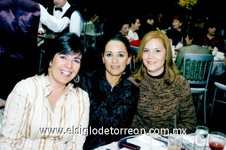 18012009
Marytere de Téllez, Lita de Lugo e Irene de Lugo.