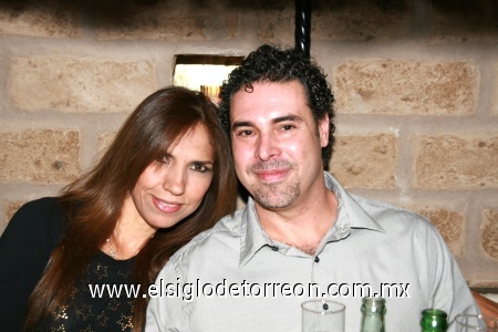 21012009
Doris Amador y Javier González.