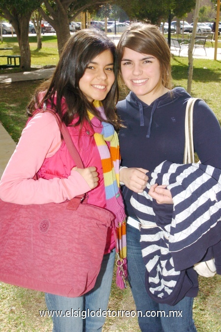 21012009
Cecy Vera y María Larrinaga.