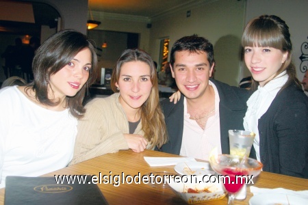 Gina Villafuerte, Georgina Borunda, Luis Vázquez y Marcela Muñoz.