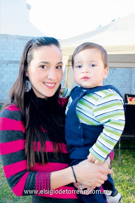 Paty Reyes de Olivares y Luis Eduardo.