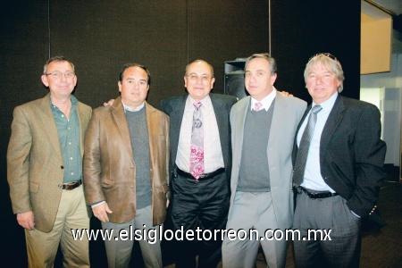 Nueva directiva
José Villarreal, Eduardo Garza, Jorge Guajardo, Salvador Sánchez e Ignacio Obeso.