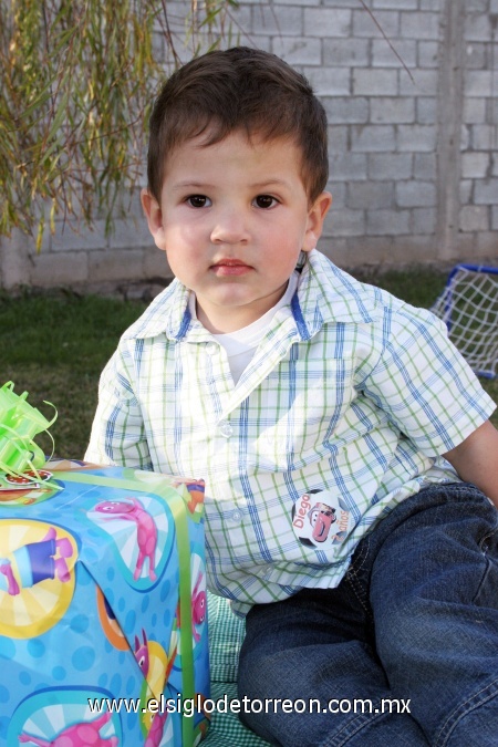01022009 
Diego Martínez fue festejado en su cumpleaños el pasado 15 de enero.