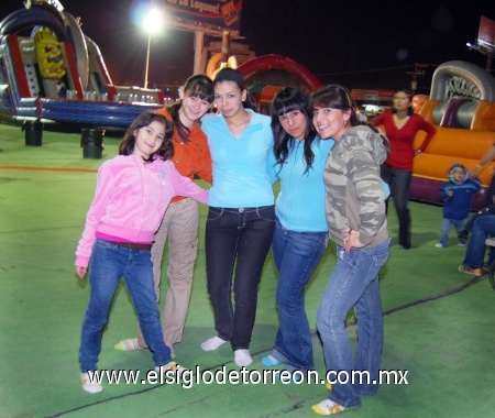 Karen Teresa de la Cruz, Carolina Ruvalcaba, Ana Laura de la Cruz, Dulce Valverde y Joulin Vargas.
