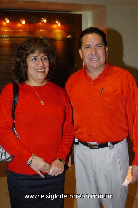 05022009 Alma Leticia López y José Luis de la Rosa.