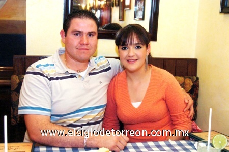 03022009 David Meza y Mónica de Meza.