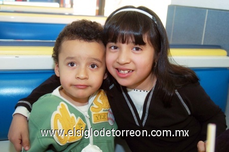 03022009 Sergio Alexander  y Valeria Vázquez.