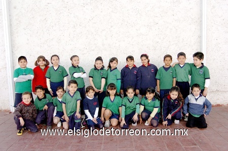 13022009 Edna Gabriela Mora Jaramillo festejó su octavo cumpleaños junto a sus compañeritos de colegio.