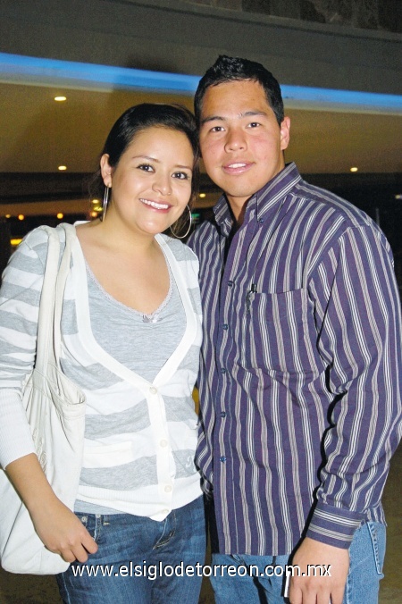 15022009 Fátima Ojeda y Pablo Villavicencio.